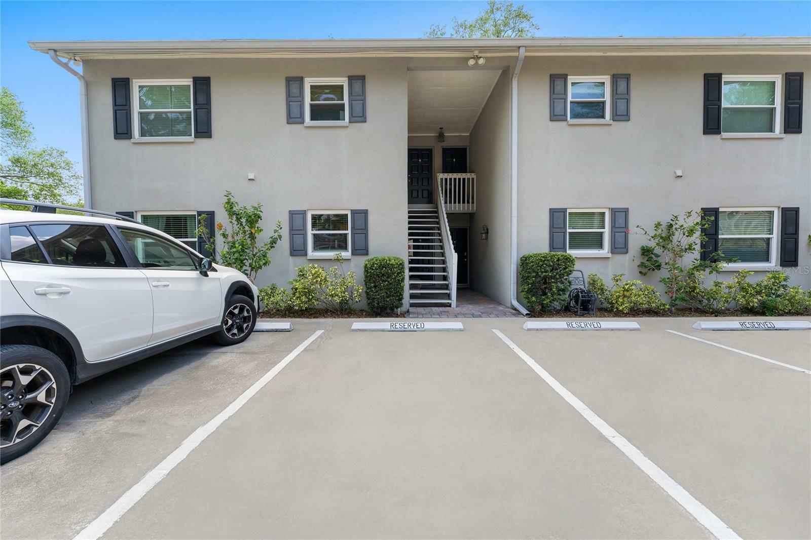 Property Photo: 2410 W Texas Avenue FL 33629