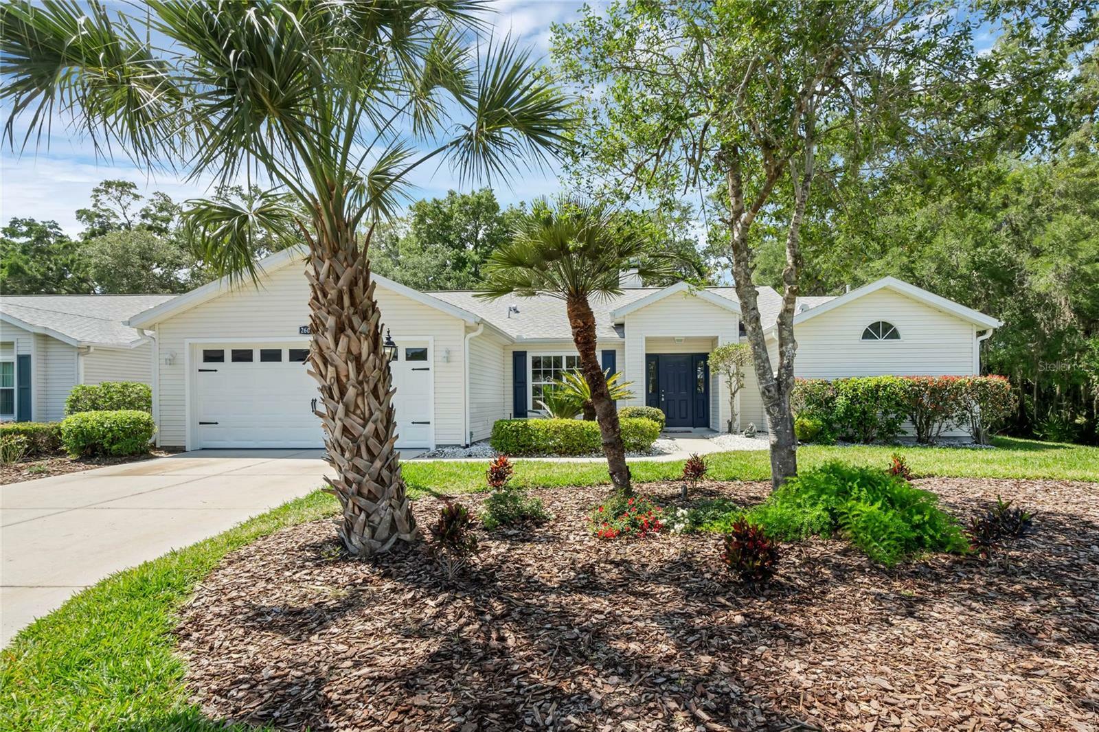 Property Photo:  26041 Glen Eagle Drive  FL 34748 