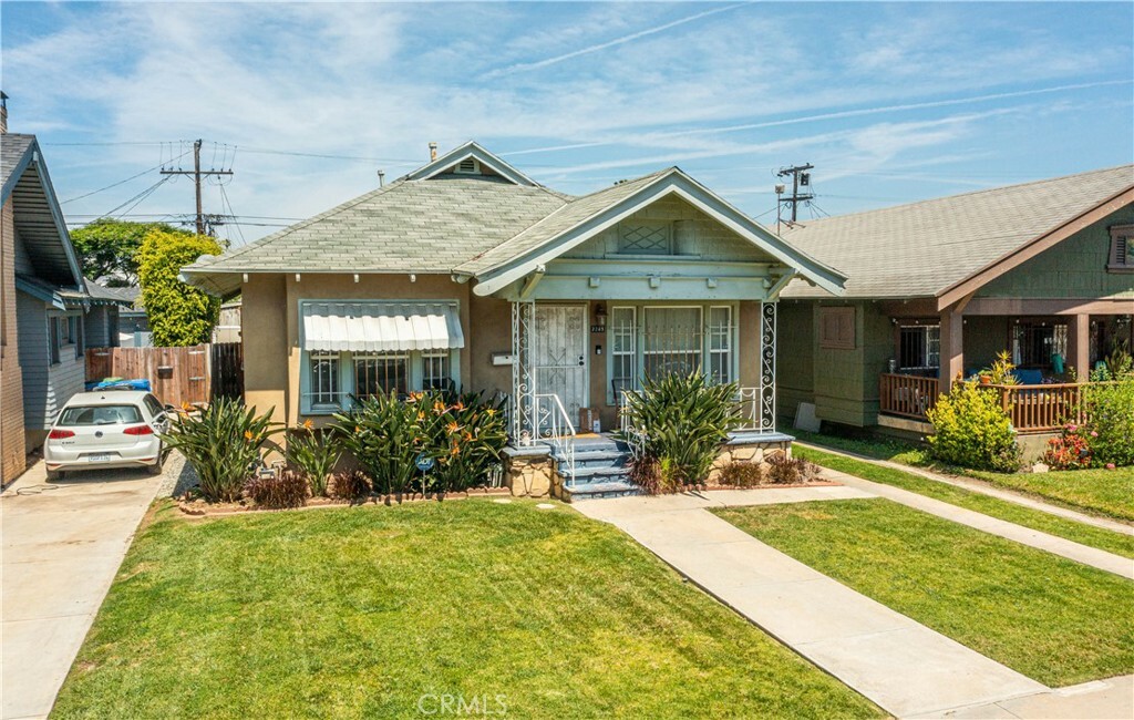 Property Photo:  2249 W 30th  CA 90018 