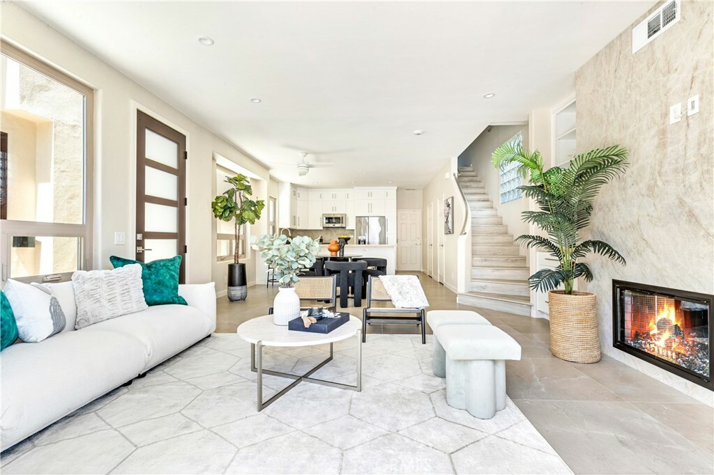 Property Photo: 125 24th Street CA 92663