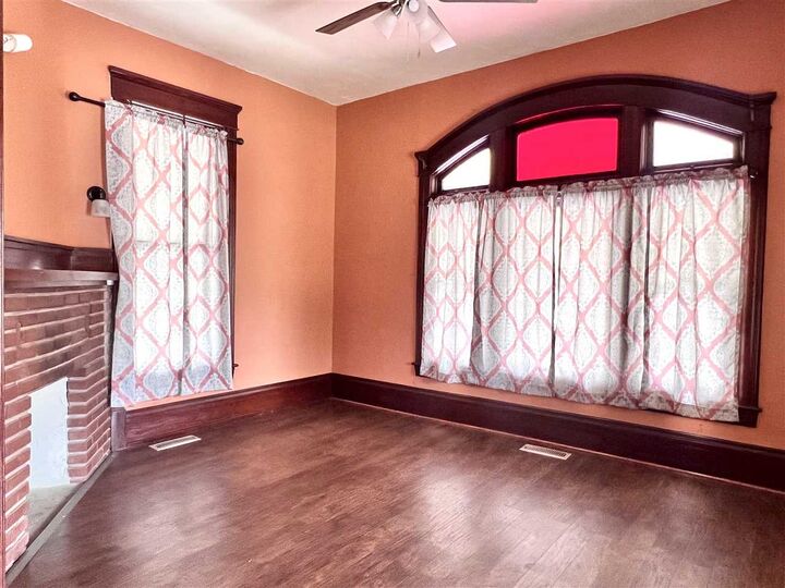 Property Photo:  417 N 3rd Street  OK 74601 