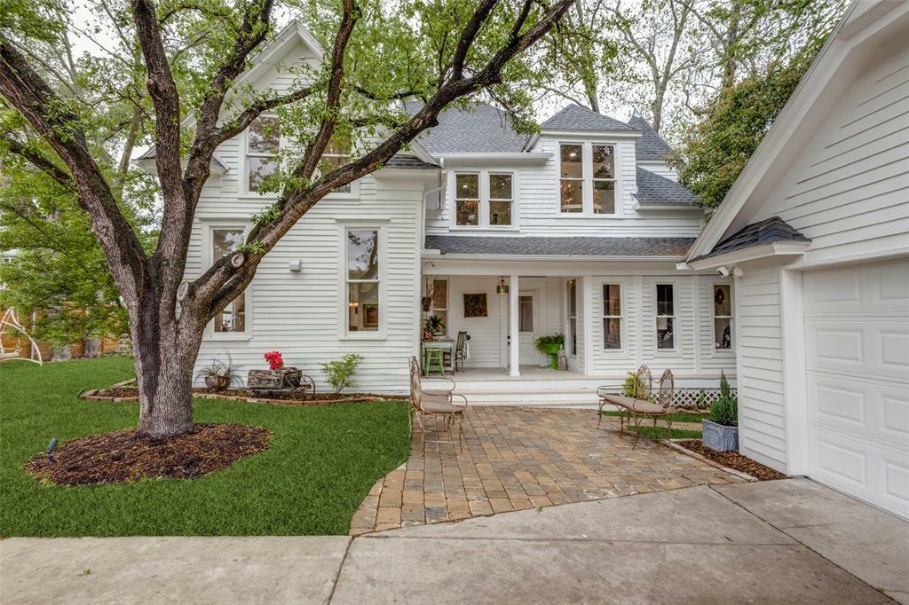 Property Photo:  805 Howell Street  TX 75069 