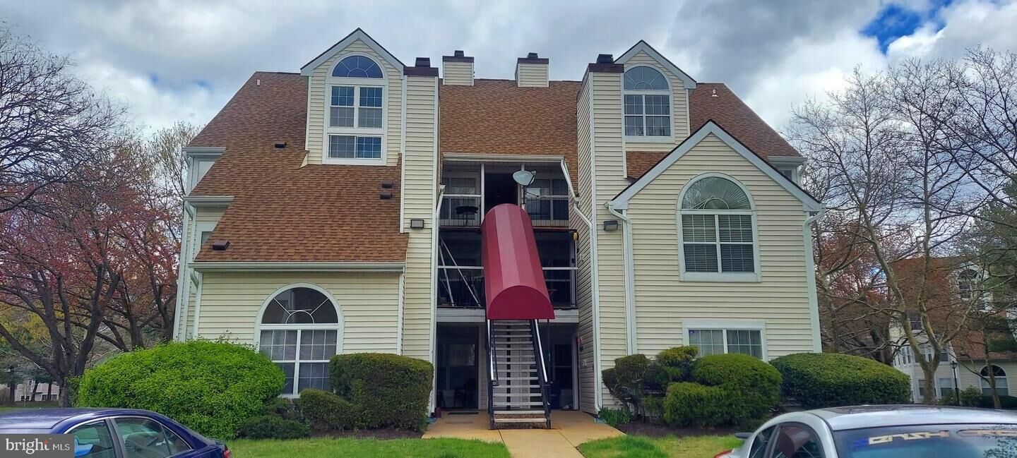 Property Photo:  10422 Beacon Ridge Drive 9-304  MD 20721 
