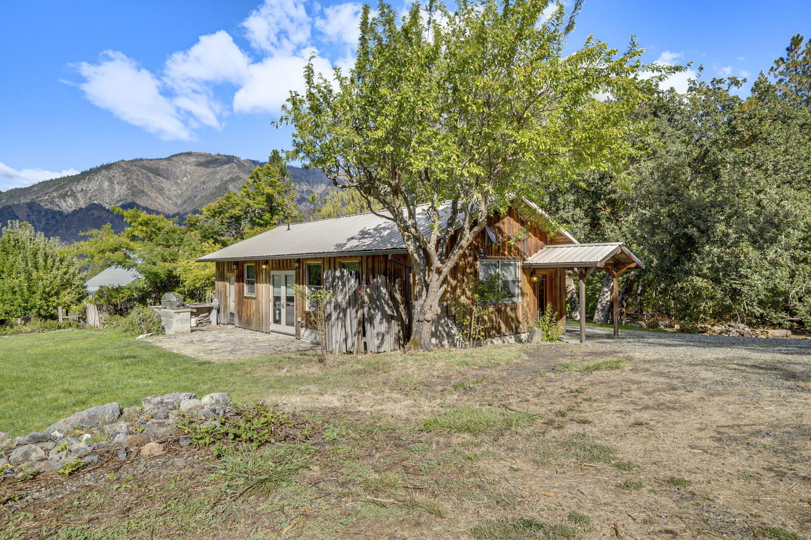 Property Photo: 190 Kaut Road CA 95527