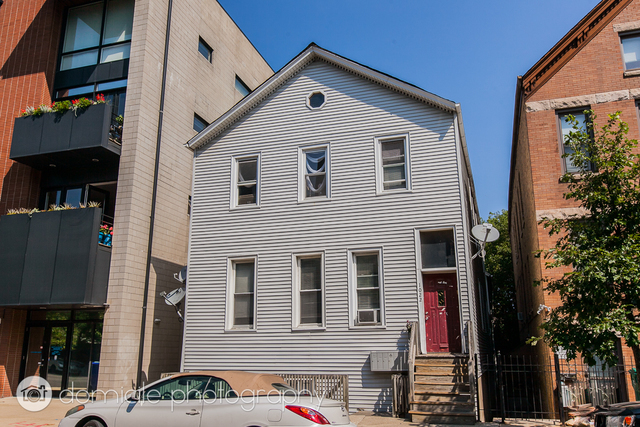 Property Photo: 1022 W Fry Street Ch2 IL 60642