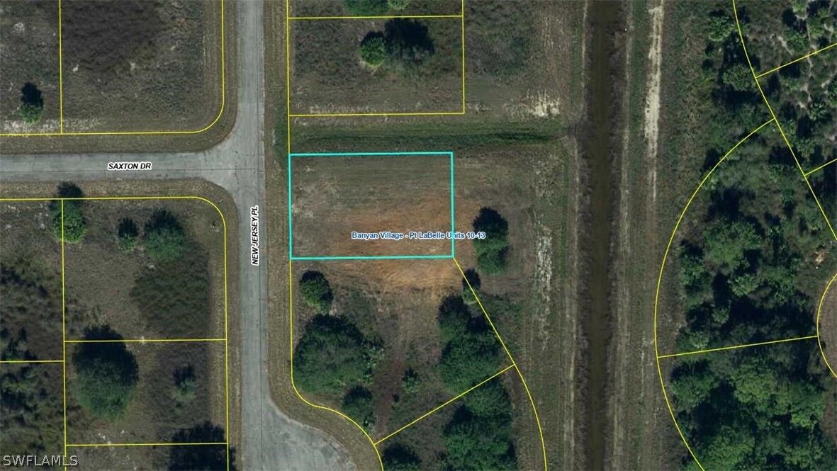 Property Photo:  329 New Jersey Place  FL 33935 