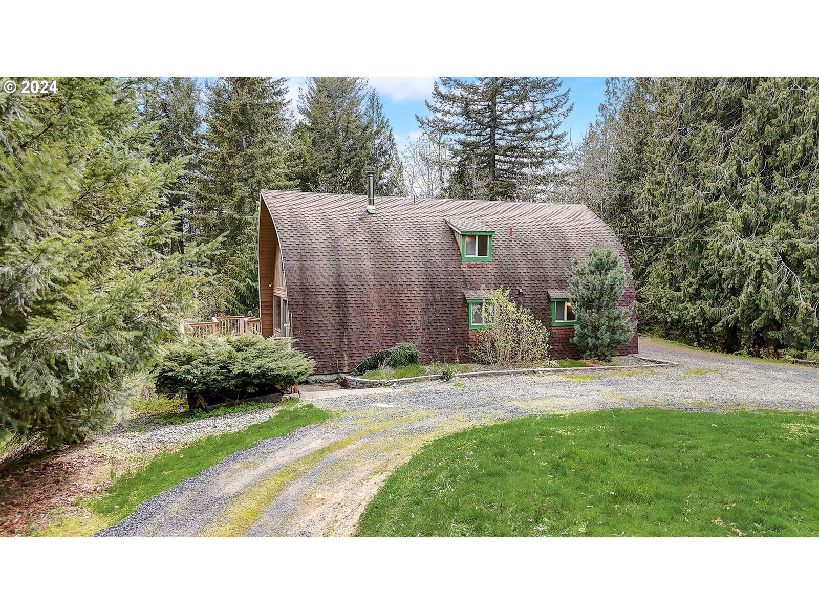 Property Photo: 2162 Loop Rd WA 98648