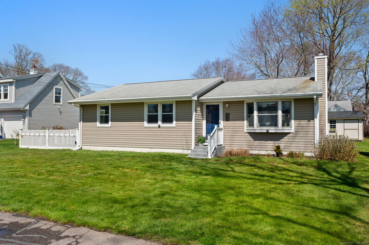 51 Sea View Avenue  East Lyme CT 06357 photo