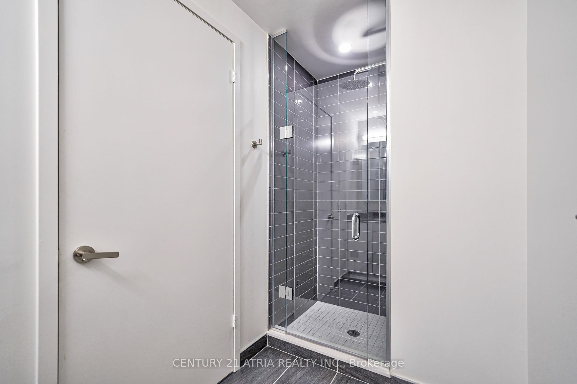 Property Photo:  3 Rosewater St 1609W  ON L4C 5T6 