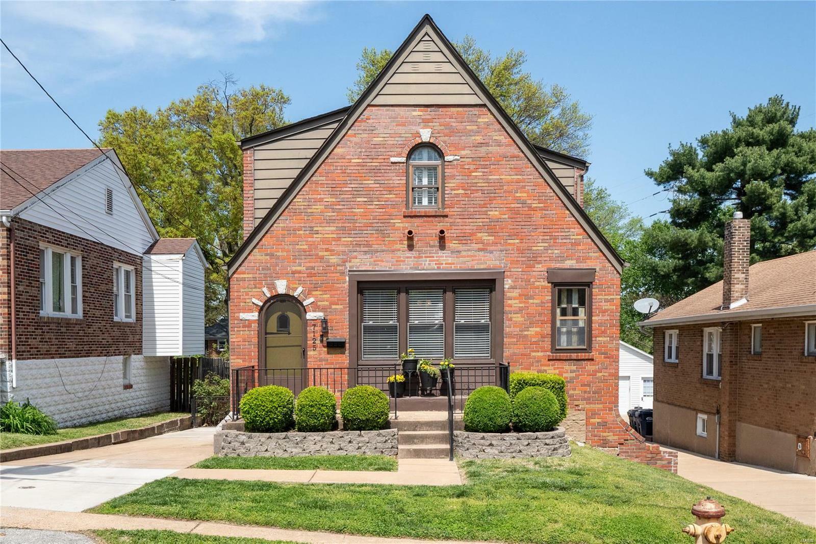 Property Photo:  7125 Nottingham Avenue  MO 63119 