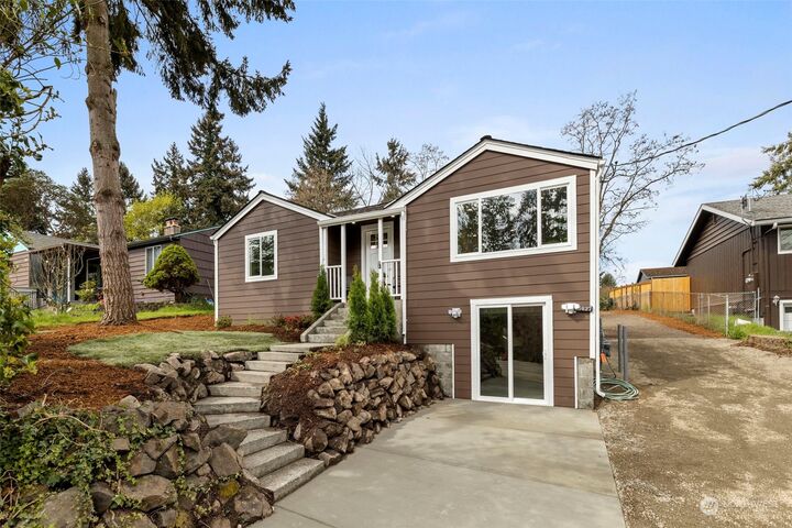Property Photo: 15627 10th Avenue SW WA 98166