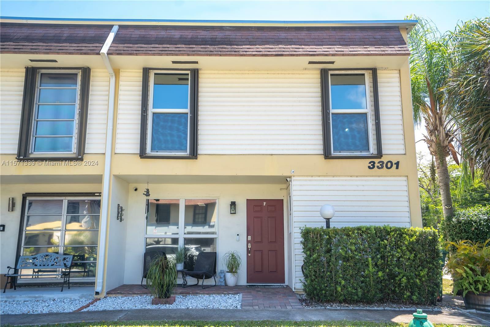 Property Photo:  3301 Raleigh St 4F  FL 33021 