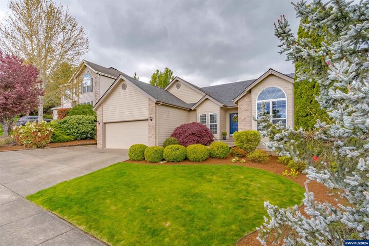 House for sale in Salem 2231 Cobbler Ct NW, Salem, OR 97304