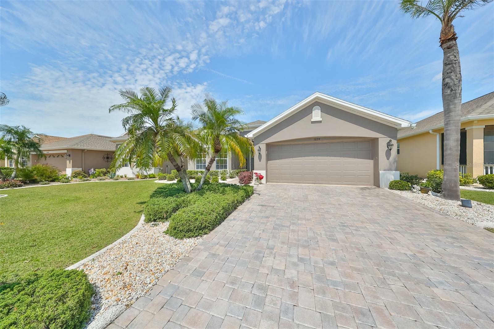 Property Photo:  1039 Emerald Dunes Drive  FL 33573 