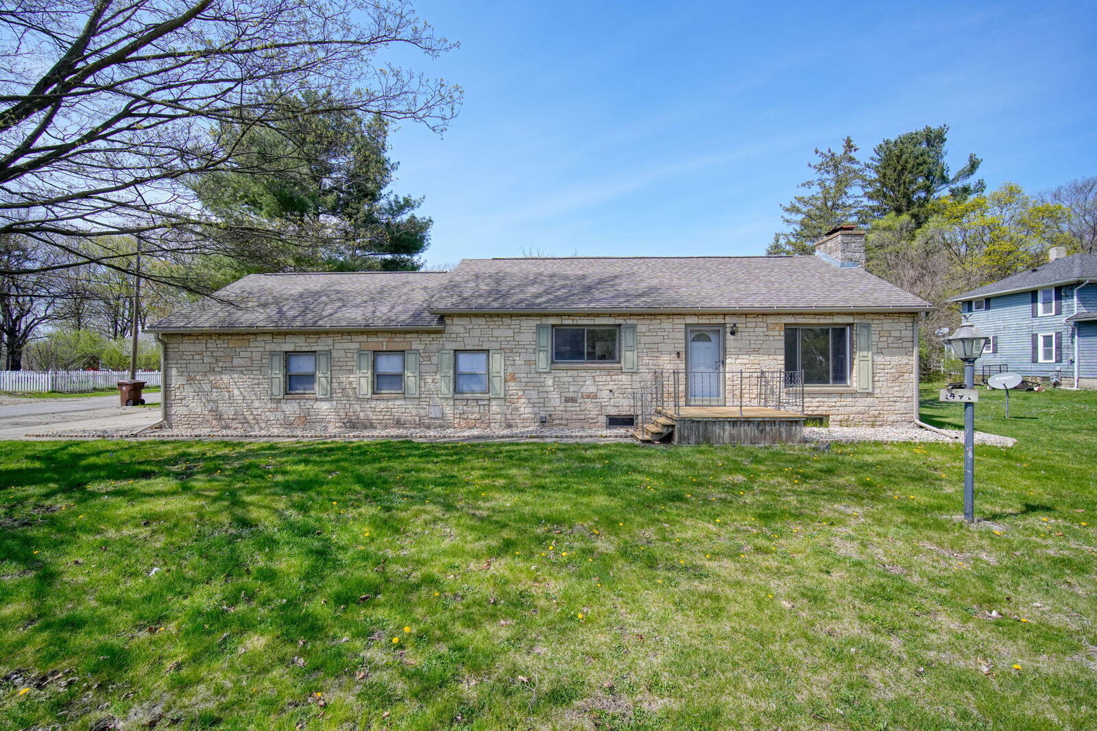 Property Photo:  1491 E Michigan Avenue  MI 49224 