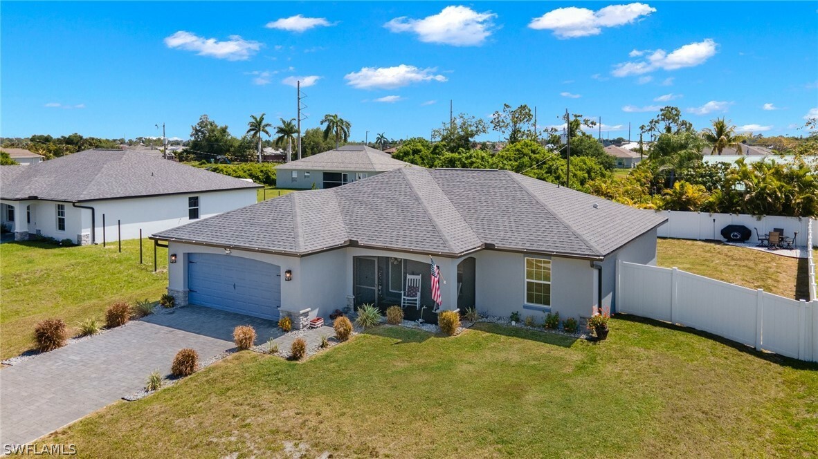 Property Photo:  2627 NE 4th Avenue  FL 33909 