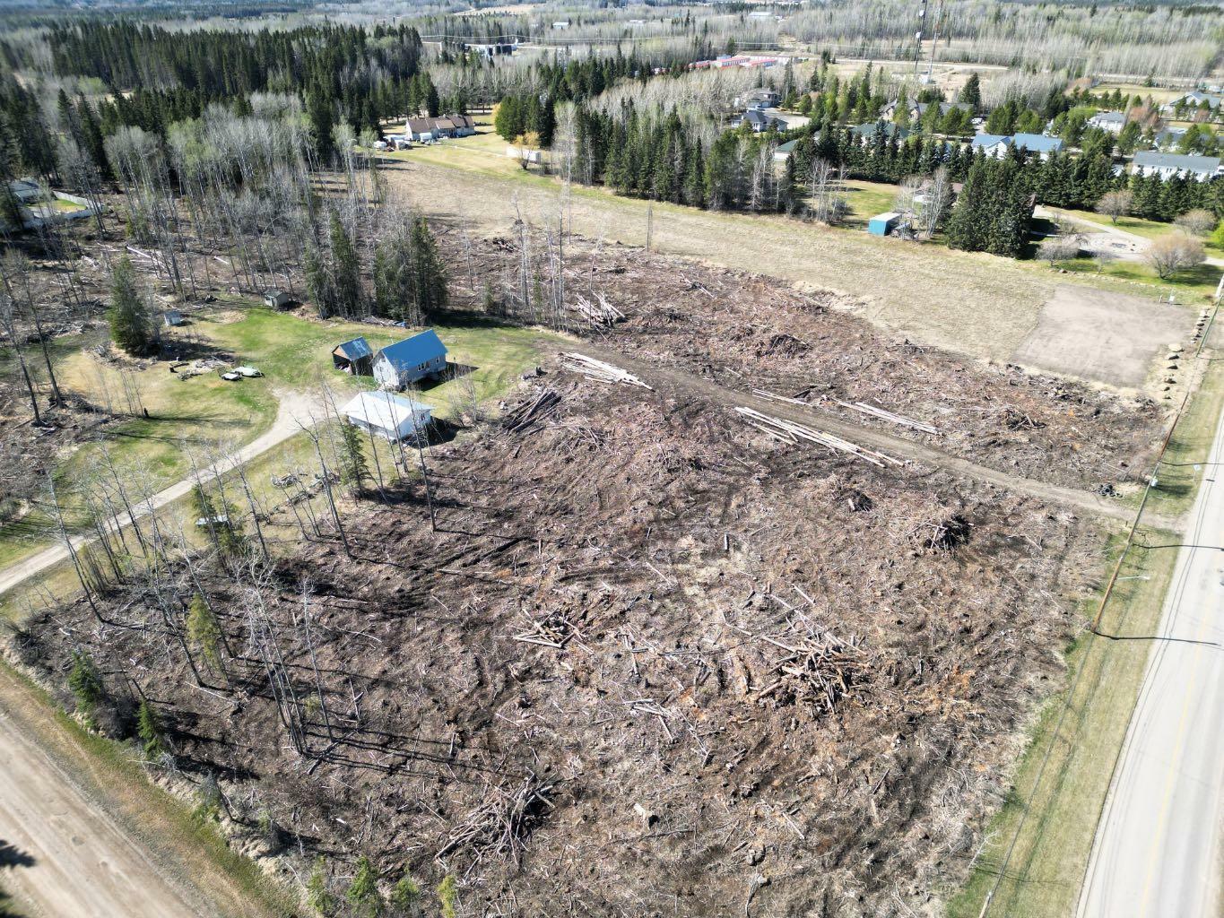 Photo de la propriété: 6432 17 Avenue AB T7E 1S4