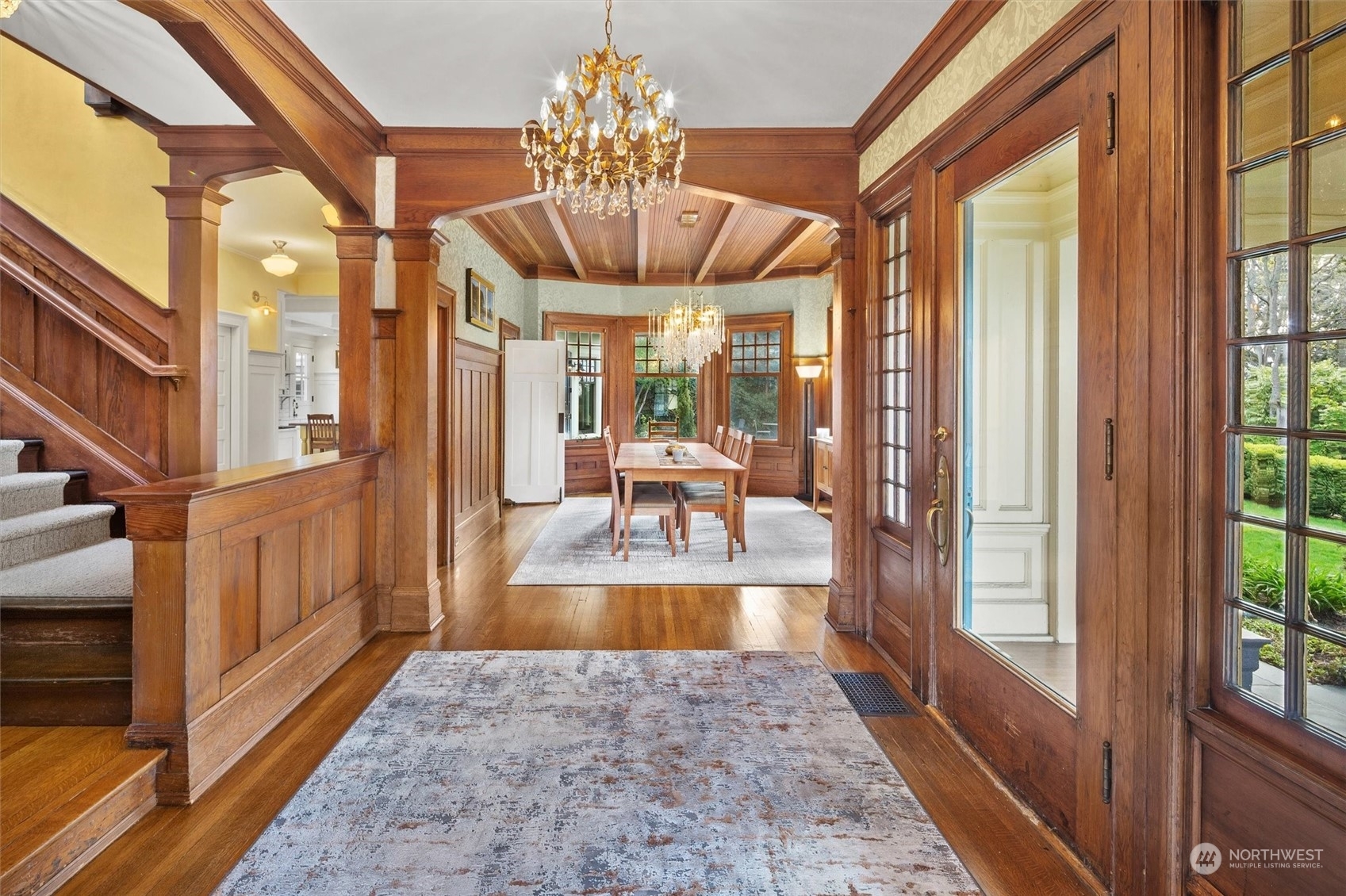 Property Photo: 620 W Lee Street WA 98119