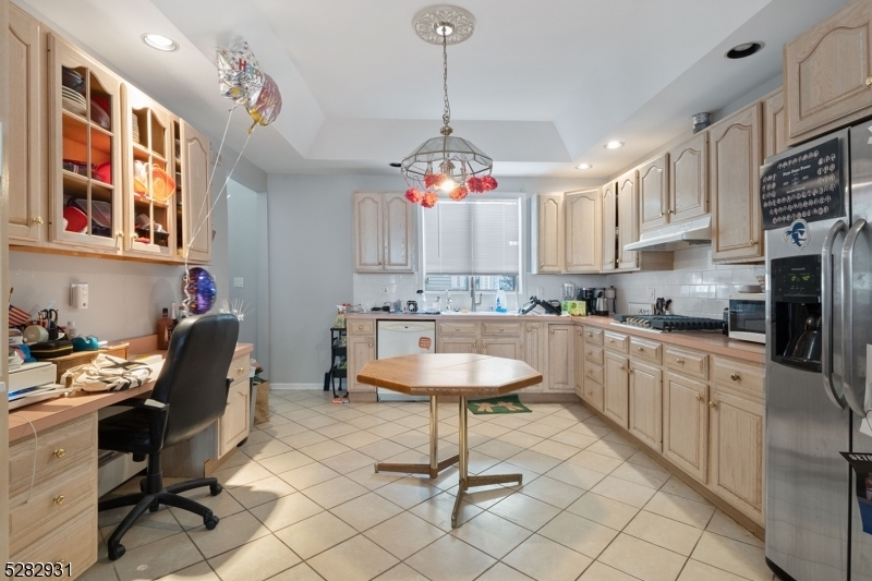 Property Photo:  120 Milligan Pl  NJ 07079 