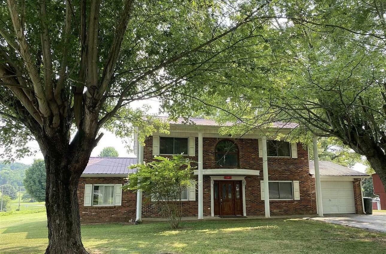 Property Photo:  35 Bragg Ave  KY 42765 