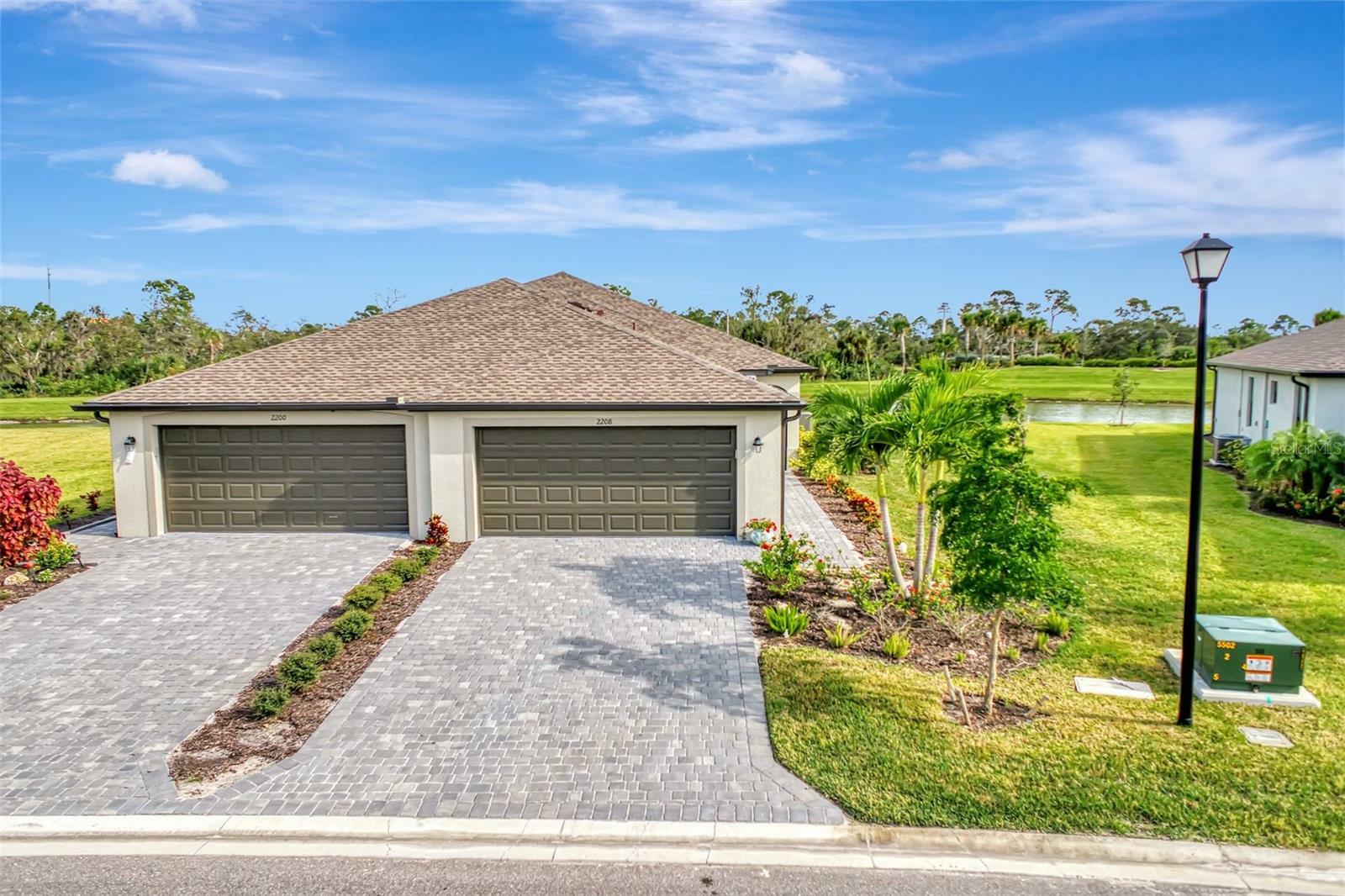 Property Photo:  2208 Gardenia Avenue  FL 33953 