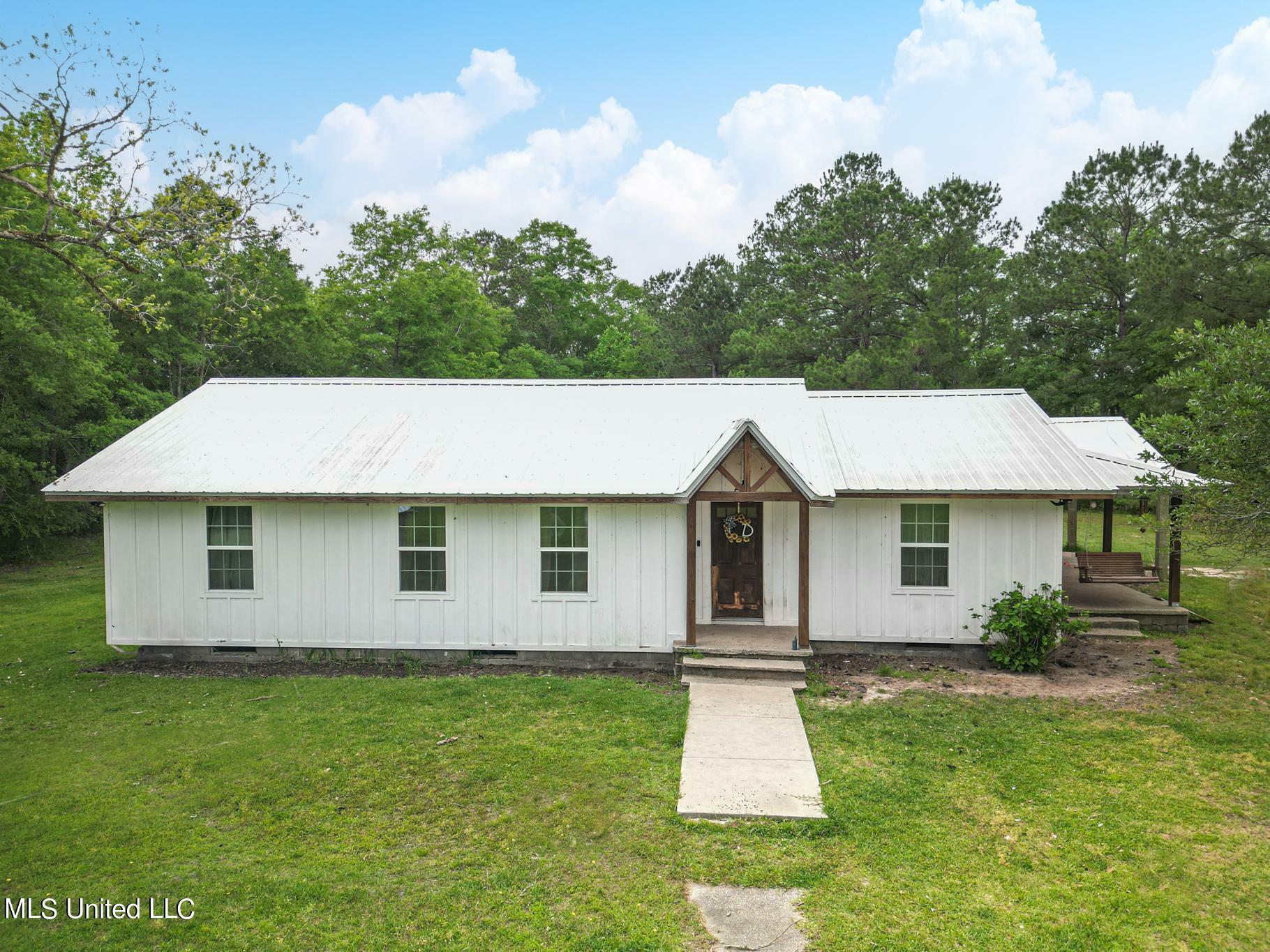 Property Photo:  31 Go Go Road  MS 39470 