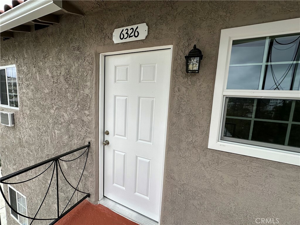 Property Photo:  6326 Franklin Avenue  CA 90028 