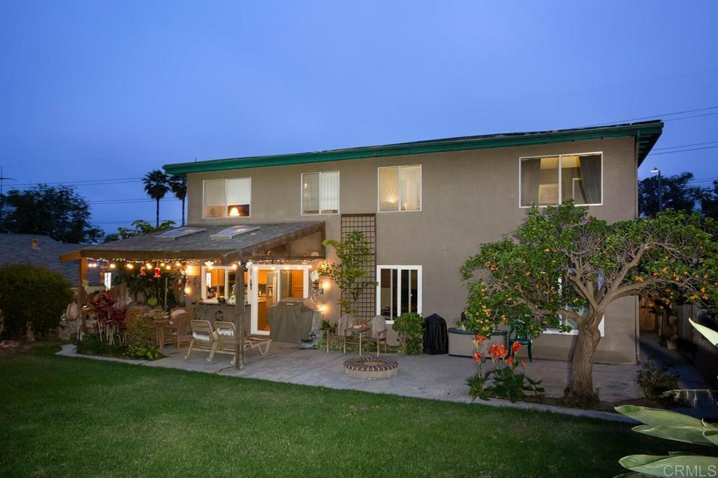 Property Photo: 261 Village Run West CA 92024