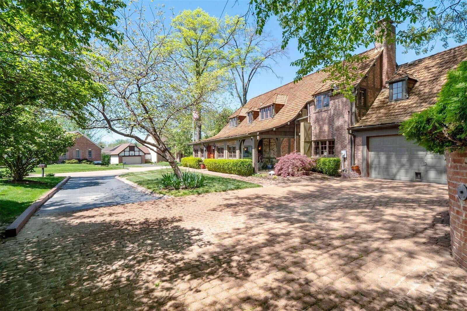 Property Photo: 440 Hunters Hill Drive MO 63017