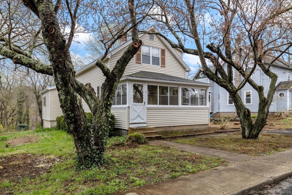 Property Photo:  8 Blake Street  CT 06442 