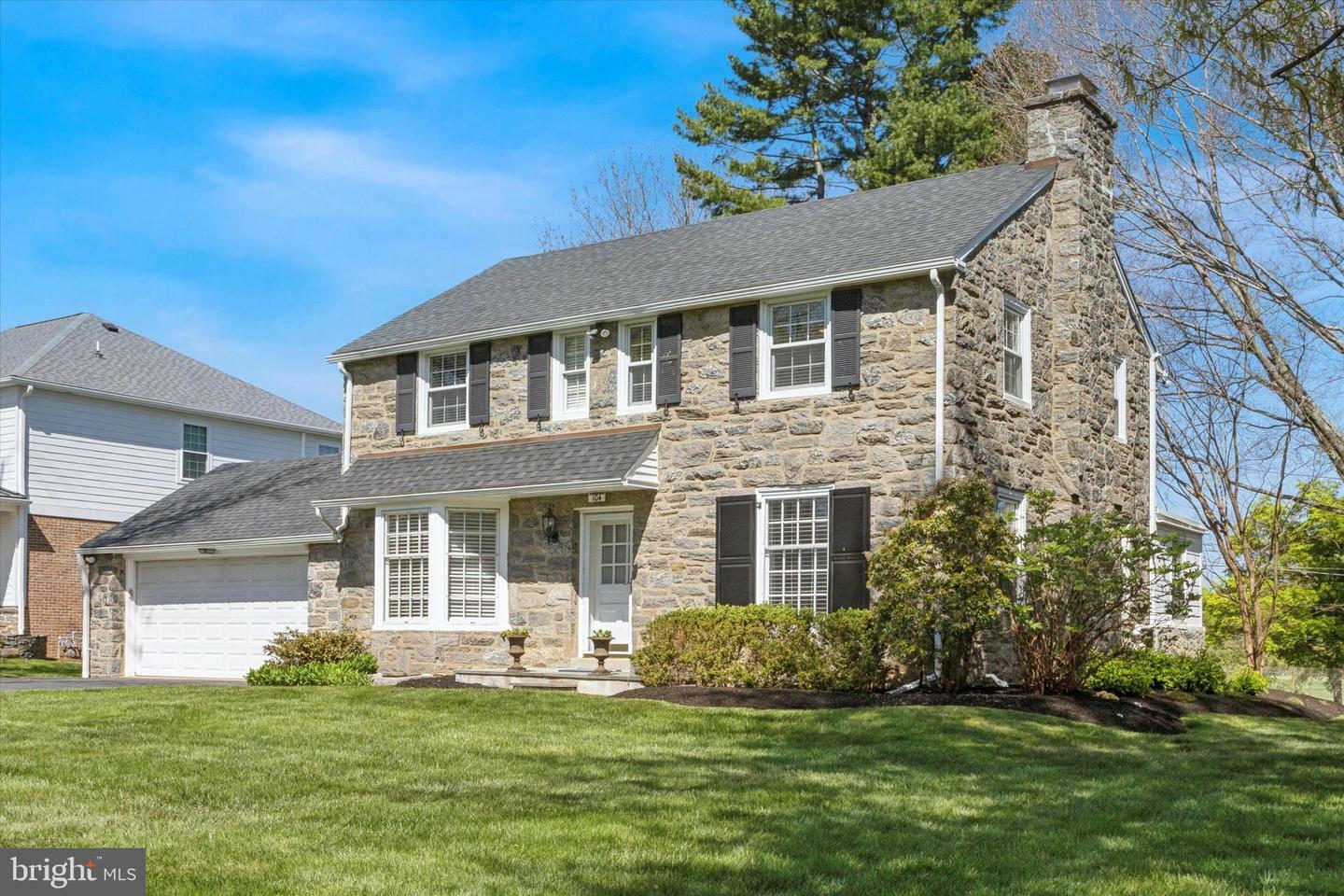 Property Photo:  104 Golfview Road  PA 19003 
