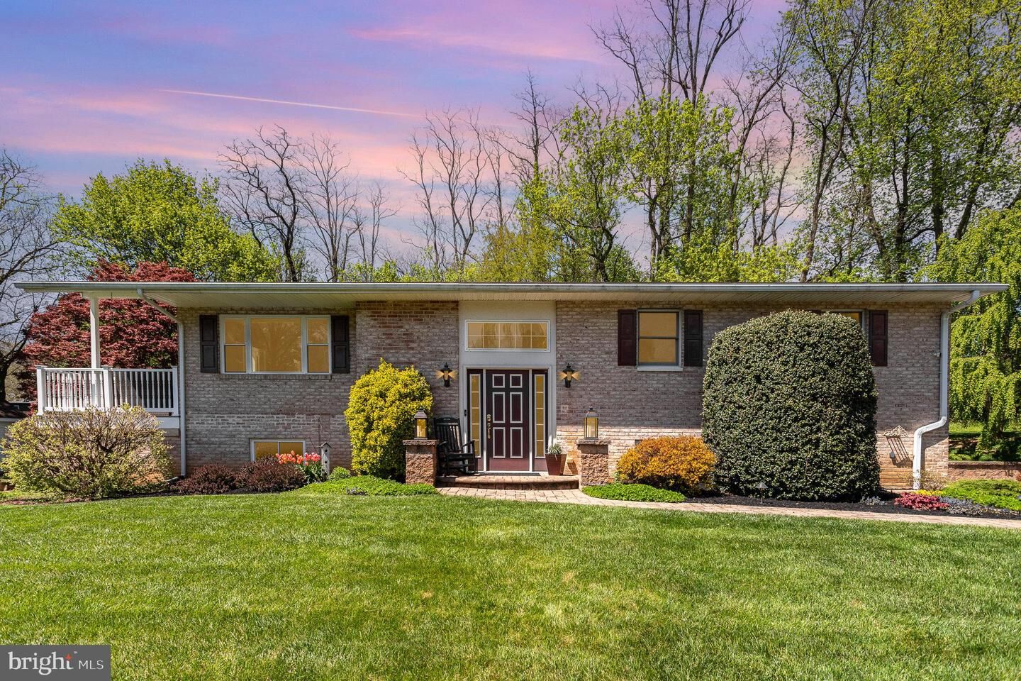 Property Photo:  111 W Walnut Street  PA 17356 