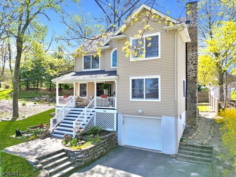 Property Photo:  43 Lakeview Dr  NJ 07480 