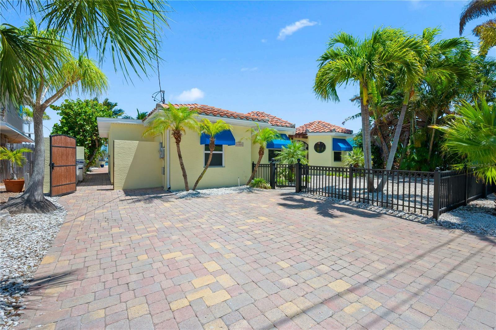 Property Photo:  14065 N Bayshore Drive  FL 33708 