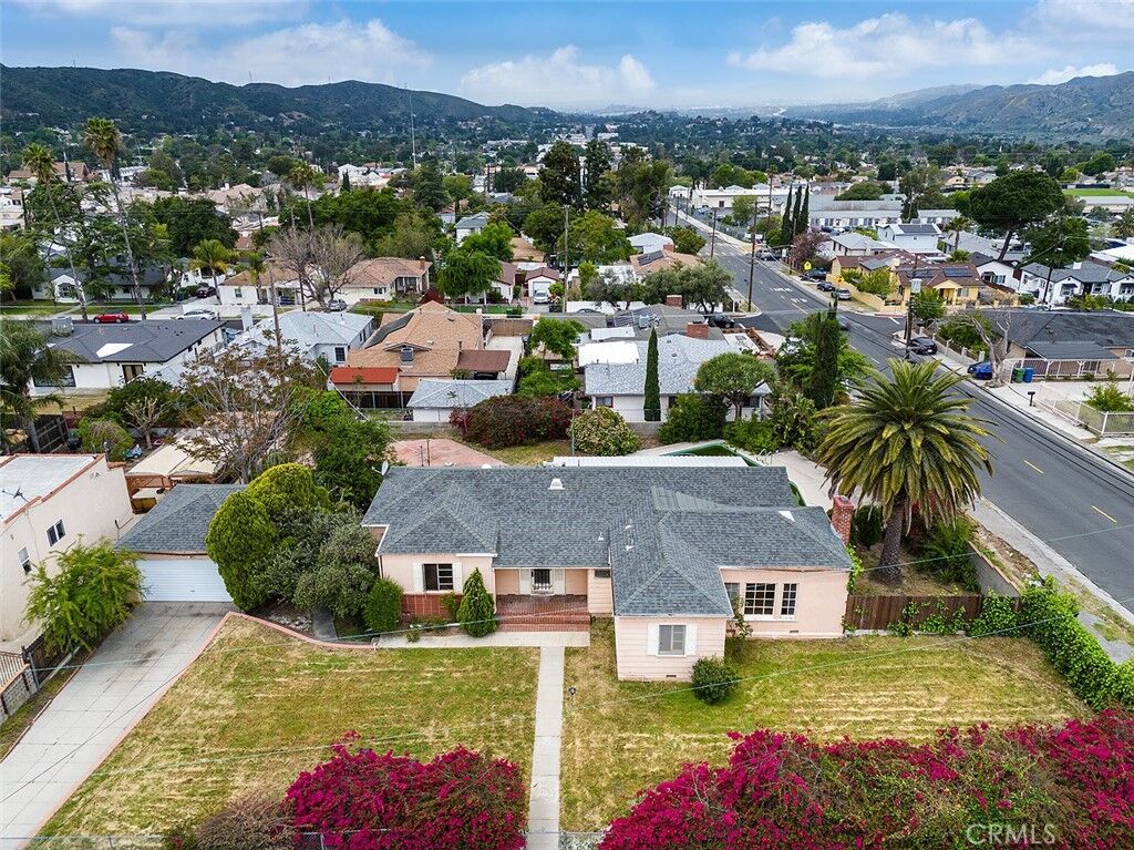 Property Photo:  10457 Helendale Avenue  CA 91042 