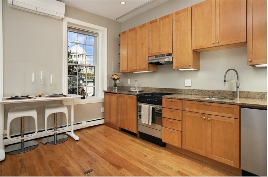 Property Photo: 201 Saint Botolph St 5 MA 02115