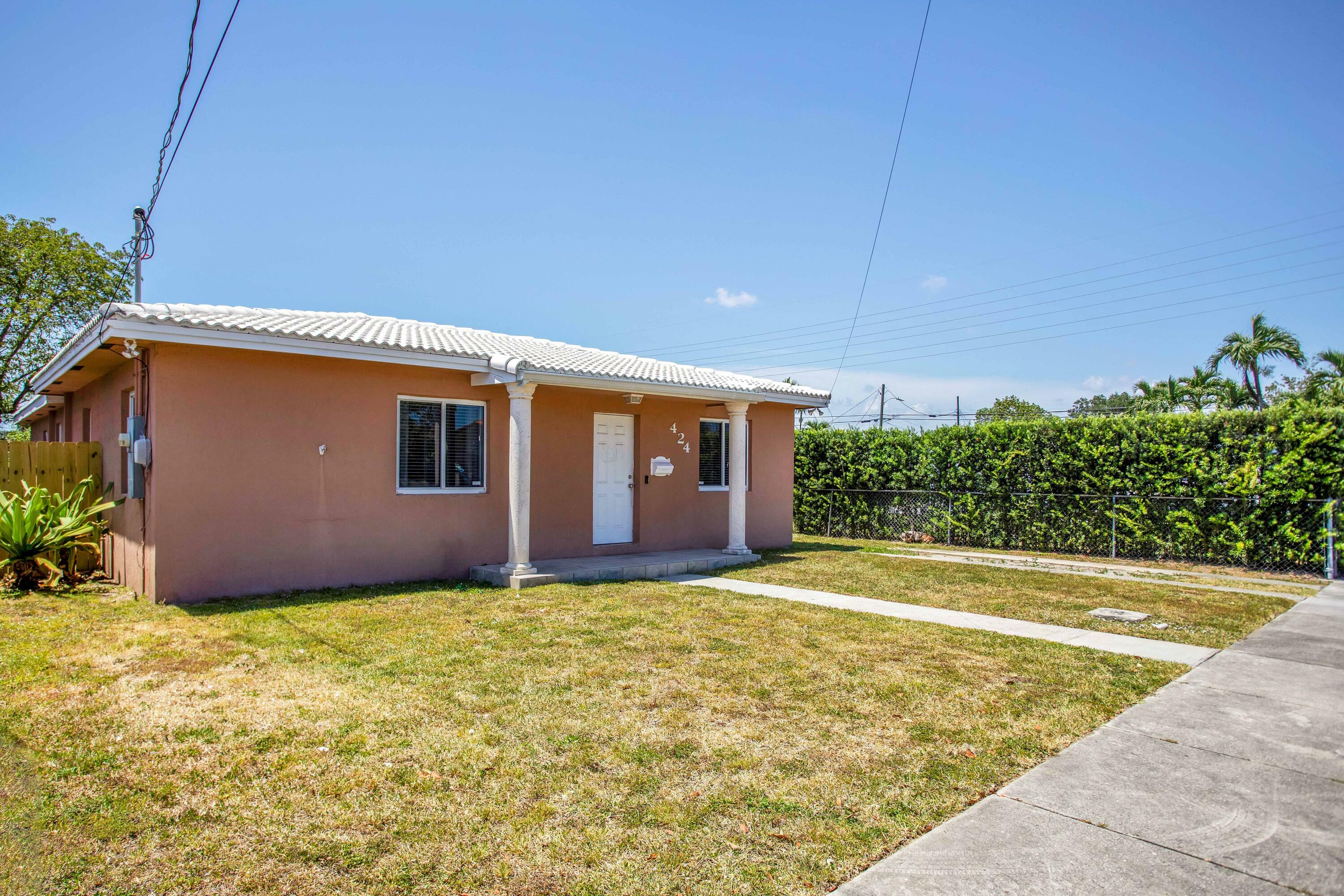 Property Photo:  424 SW 64th Court  FL 33144 