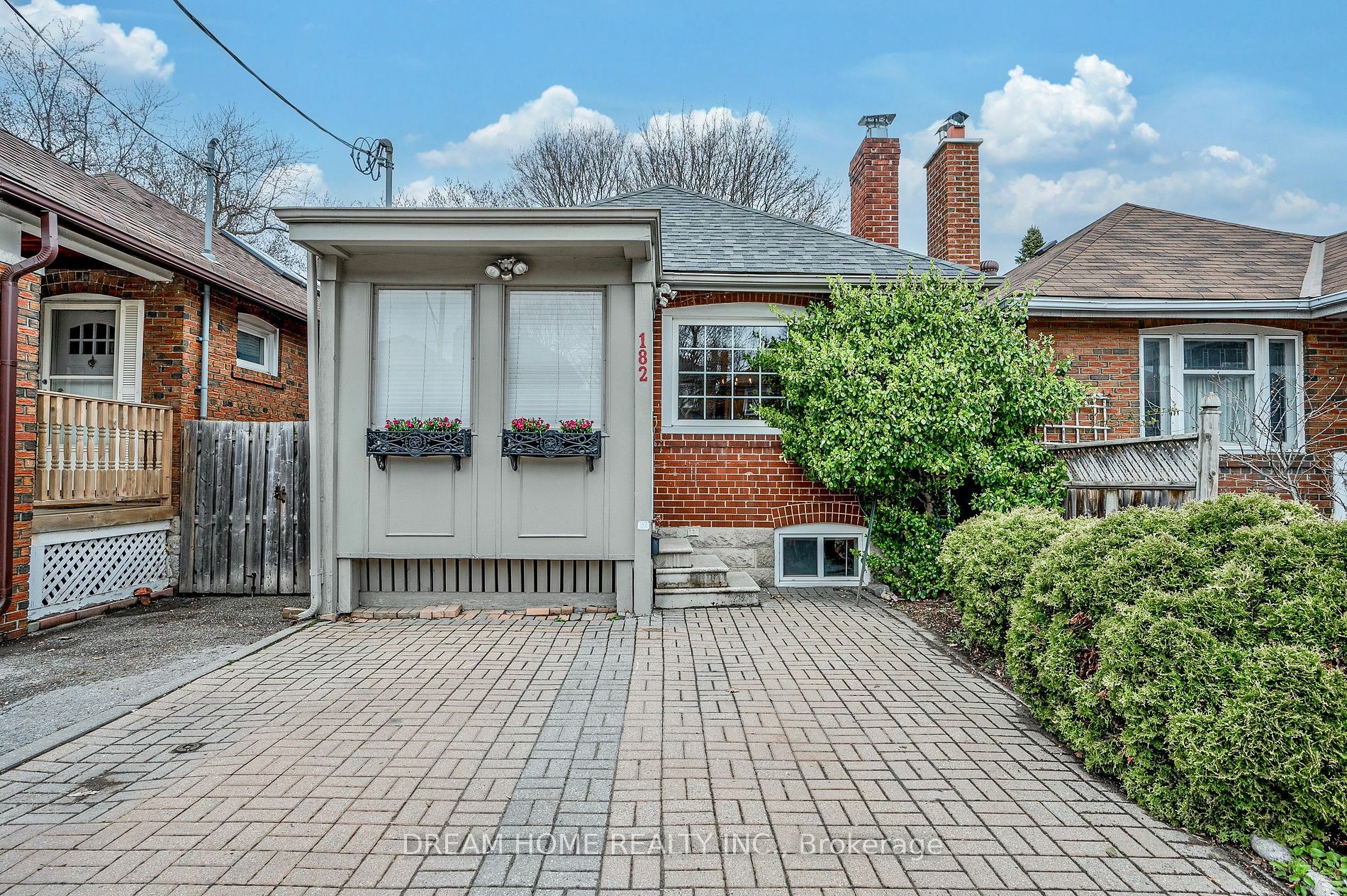 182 Lawrence Ave W  Toronto ON M5M 1A8 photo