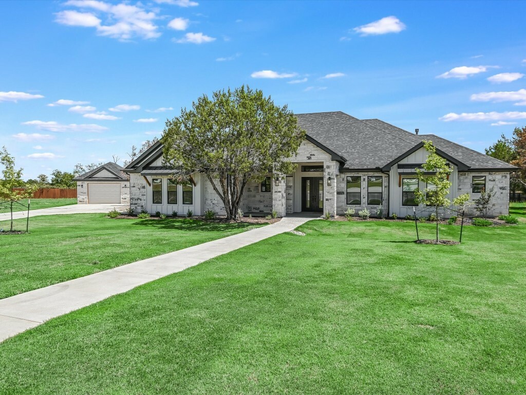 Property Photo:  112 Tesoro Perdido Cove  TX 78642 