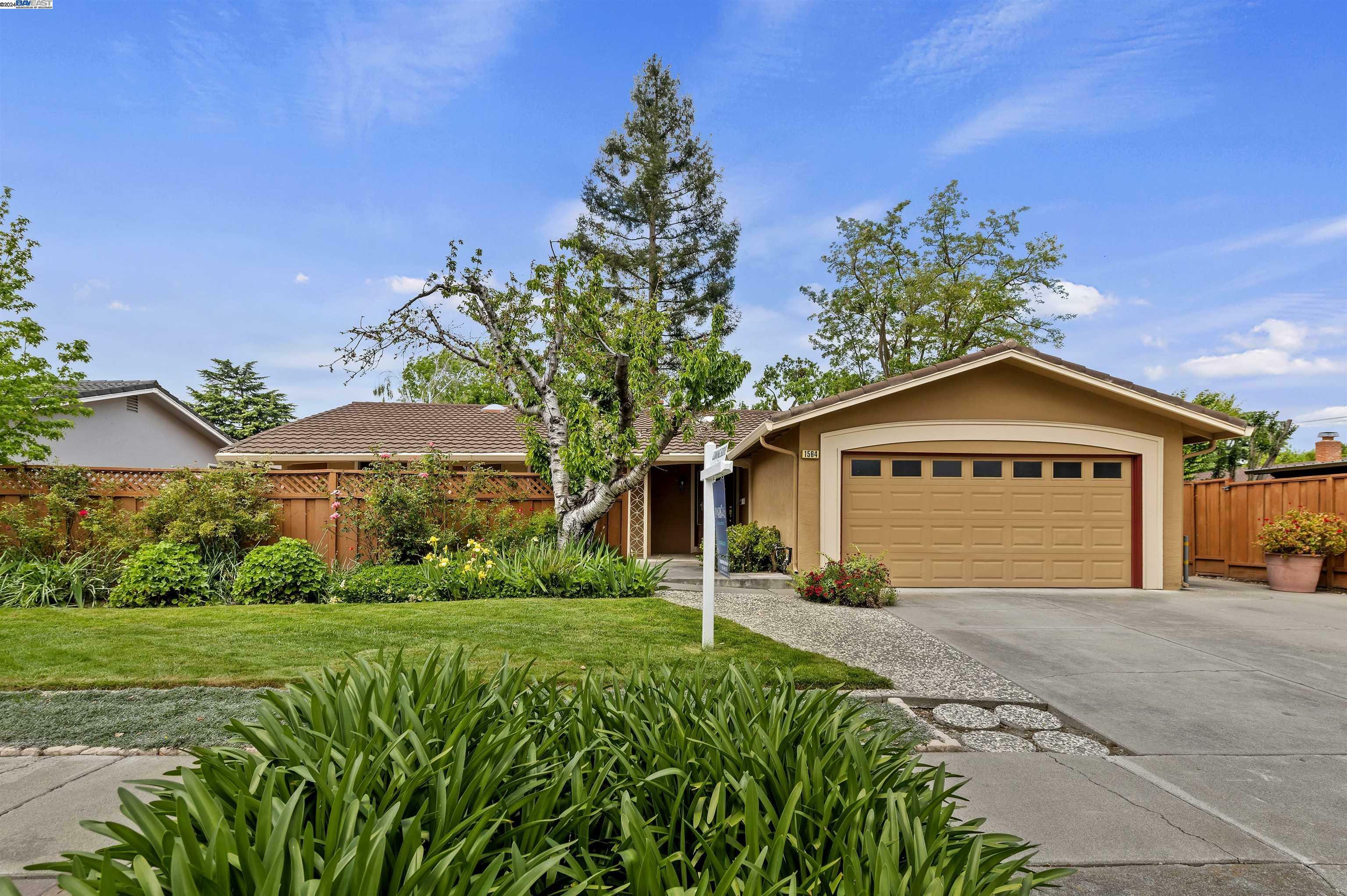 Property Photo:  1564 Greenwood Rd  CA 94566 