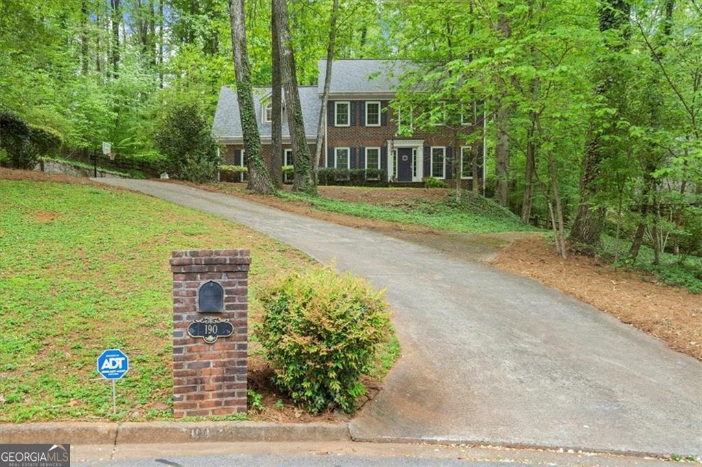 Property Photo:  190 Hembree Circle Drive  GA 30076 