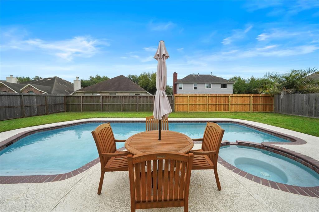 Property Photo: 3203 Flower Reef Circle TX 77573