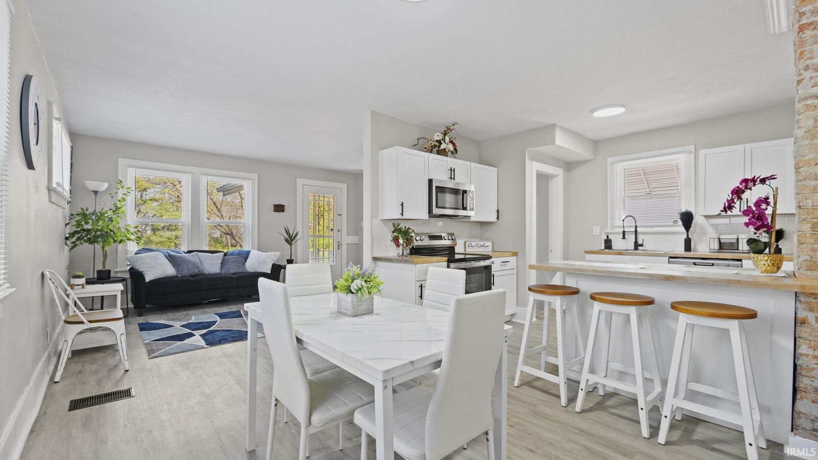 Property Photo:  2251 Westbrook Drive  IN 46805 