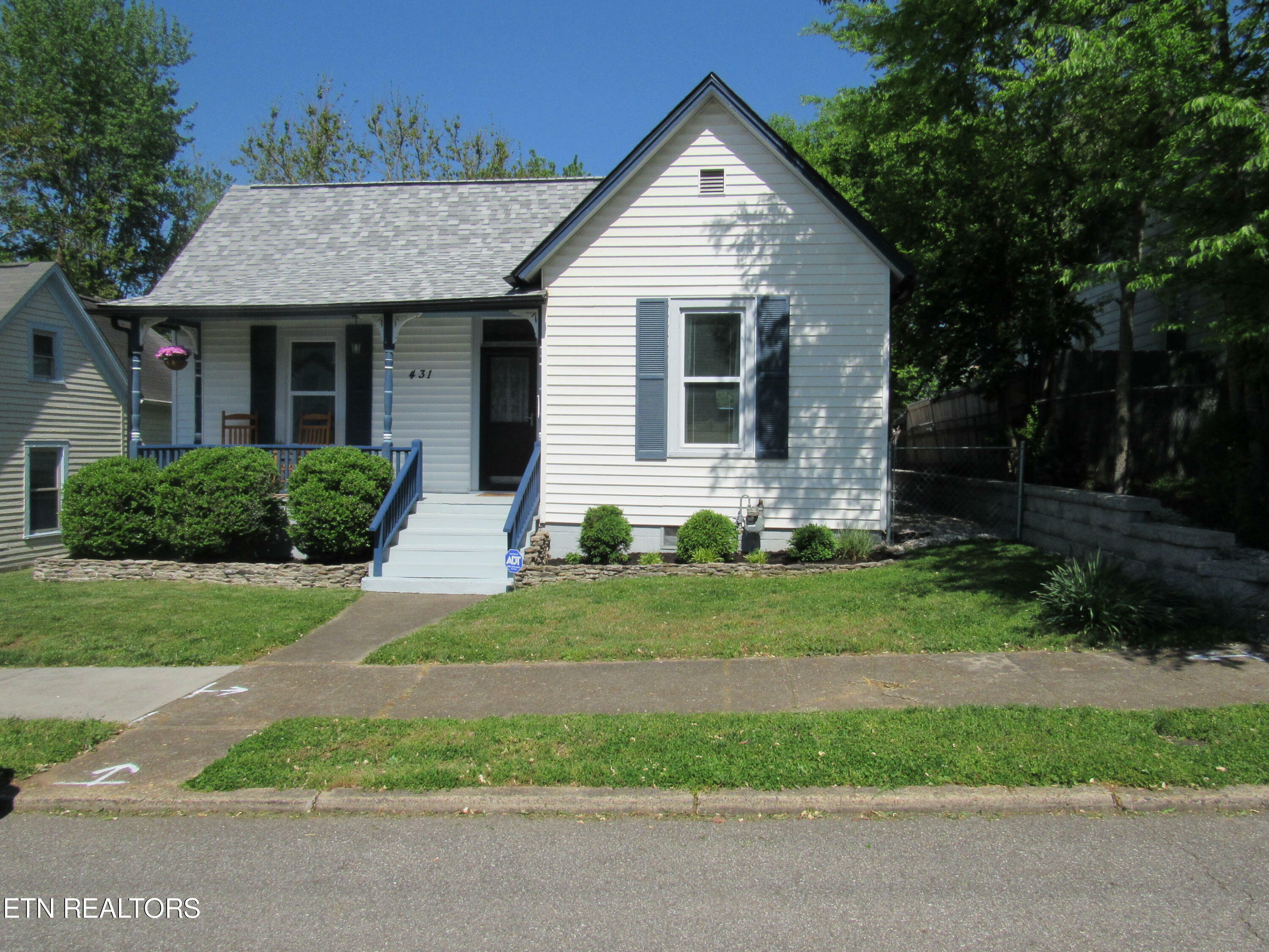 Property Photo:  431 E Oldham Ave  TN 37917 