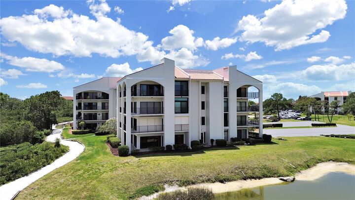 Property Photo: 203 Mariner Drive 203 FL 34689
