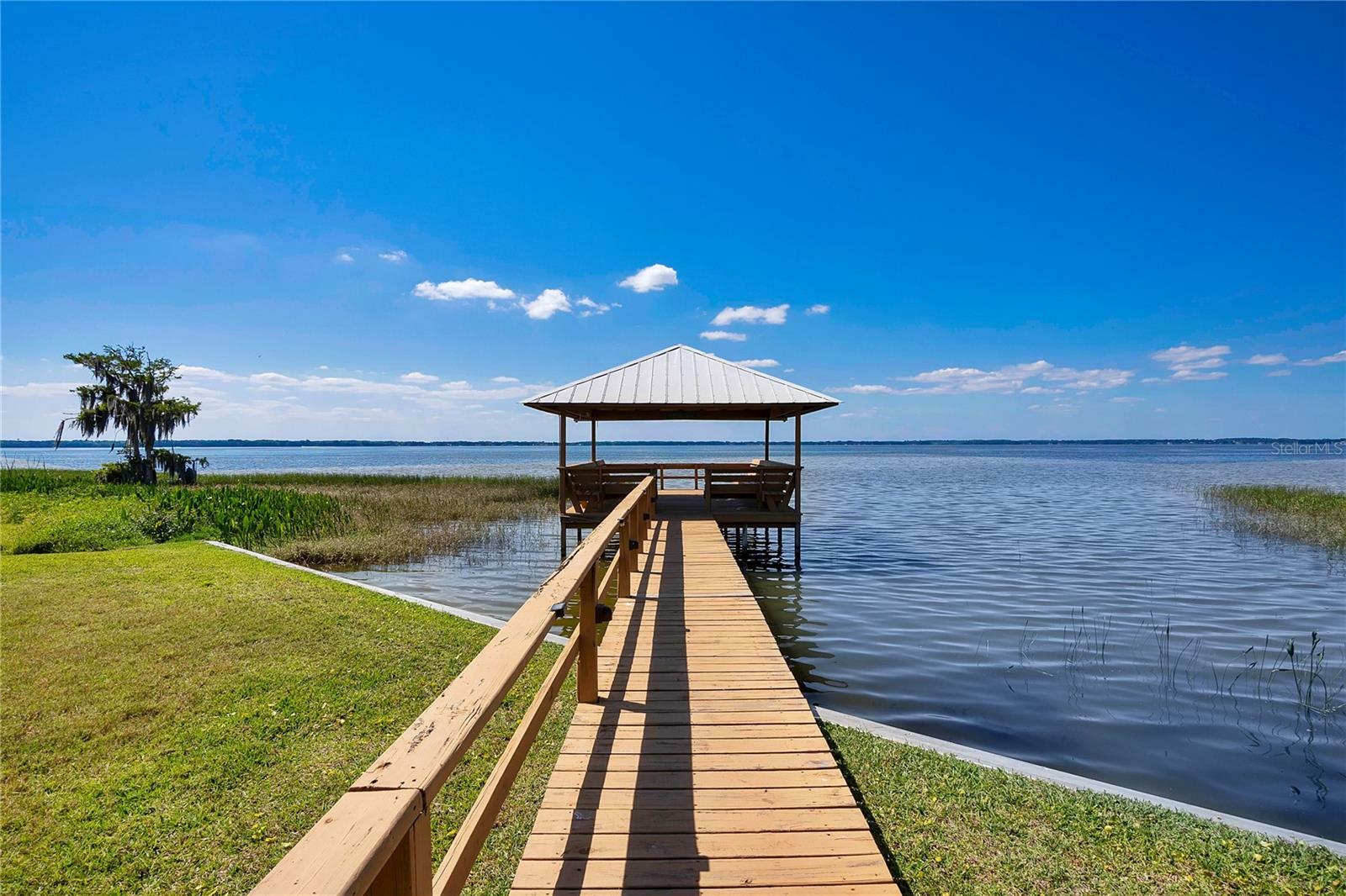 Property Photo: 2205 Cypress Cove Drive FL 32778