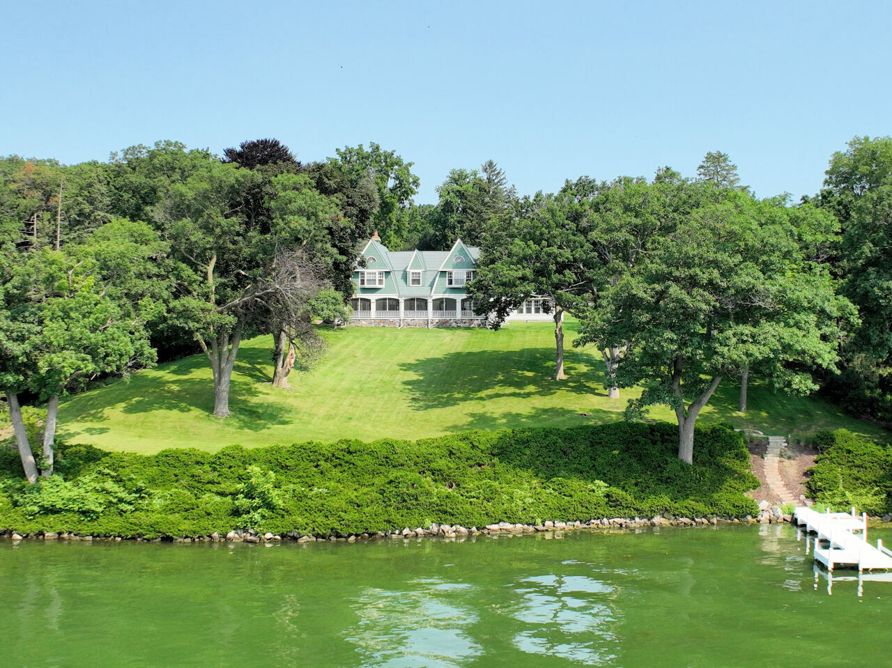 Property Photo:  2900 North Shore Dr  WI 53115 