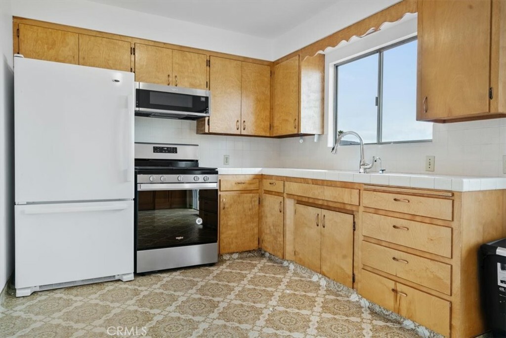 Property Photo:  1821 8th Street  CA 93402 