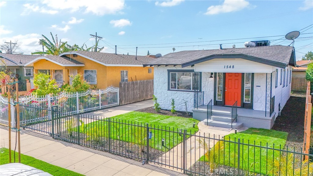Property Photo: 1548 W 66th Street CA 90047
