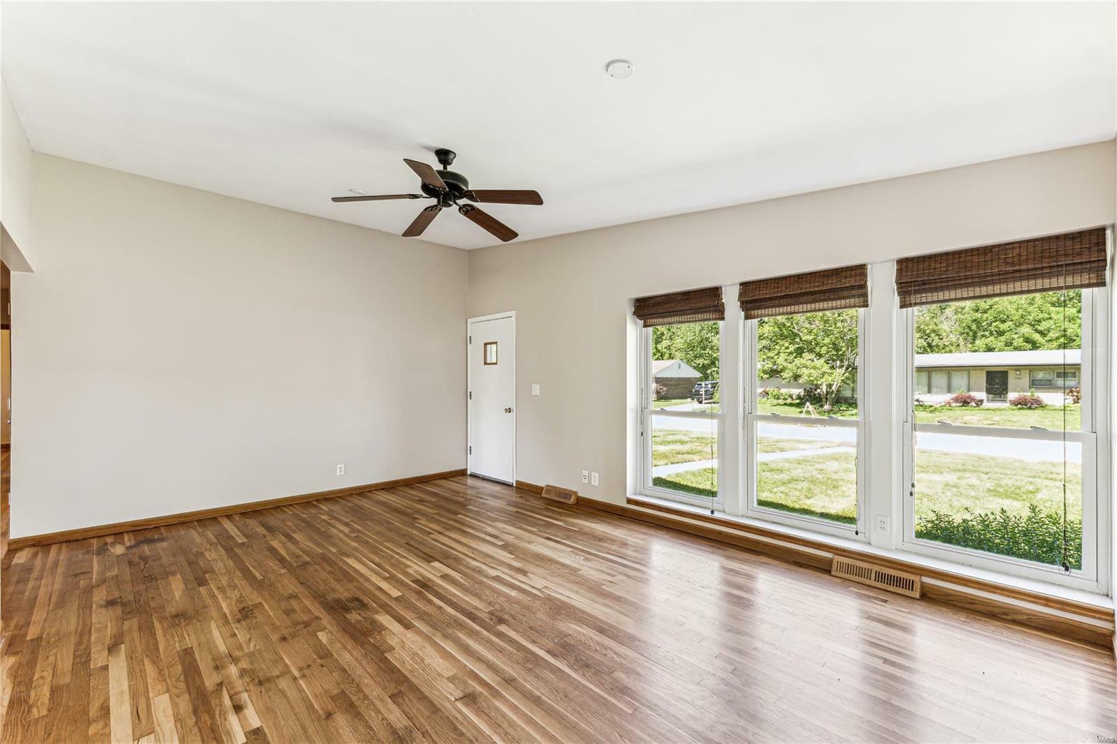 Property Photo:  742 Wenneker Drive  MO 63124 